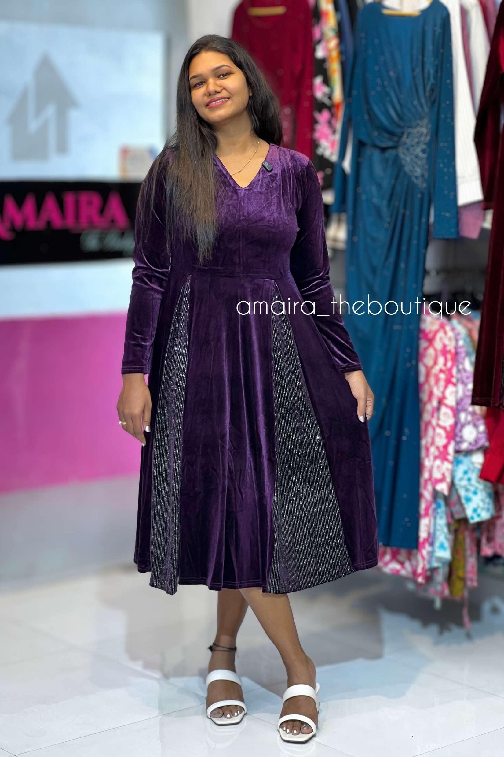 GRACE VELVET DRESSES - Image 4