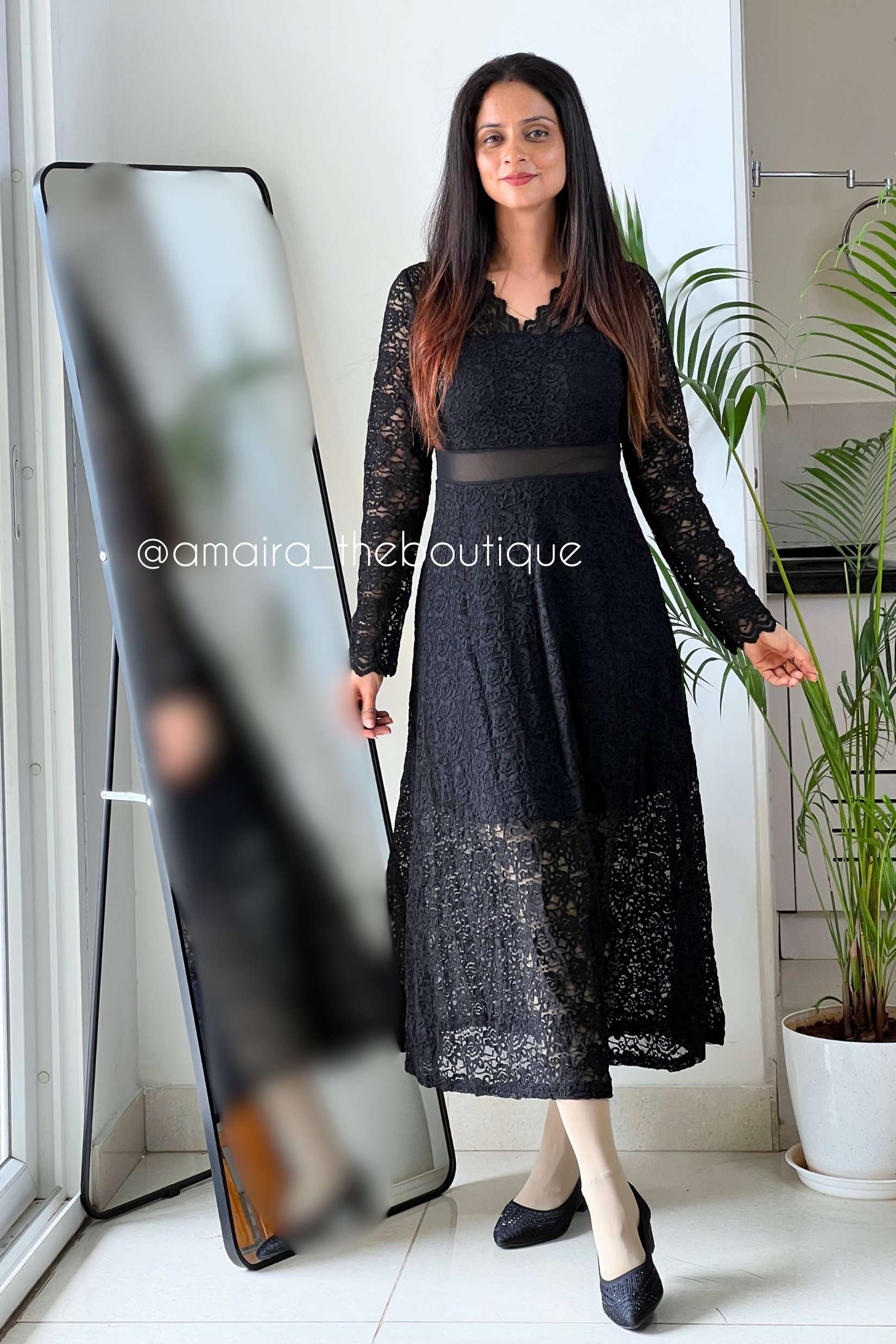 LACY DRESSES - Image 4