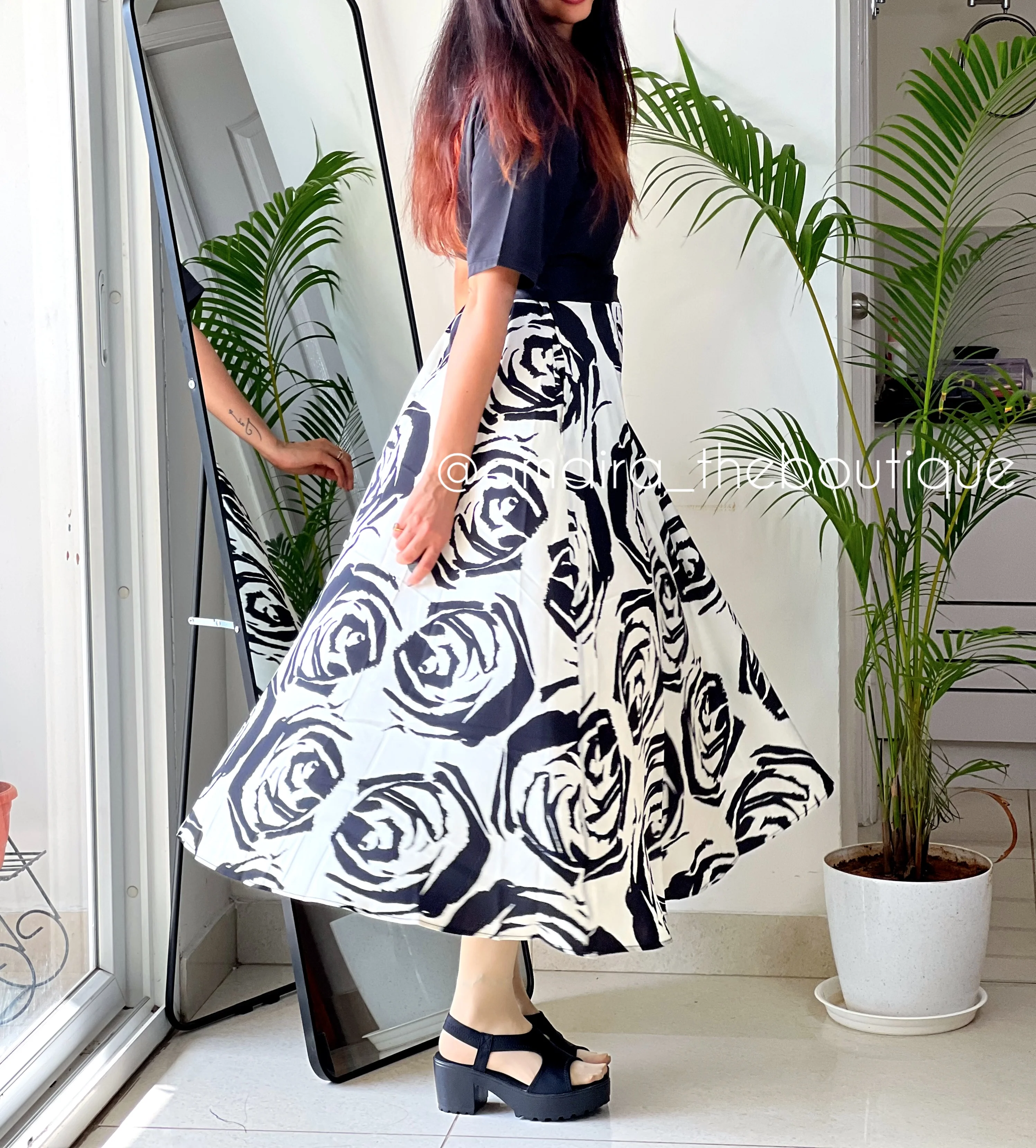 SASHA CLASSIC DRESS - Image 2